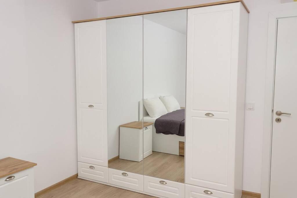 Perfect Summer Vacation Rental - One-Bedroom Flat By Flat Mаnager Topola Zewnętrze zdjęcie