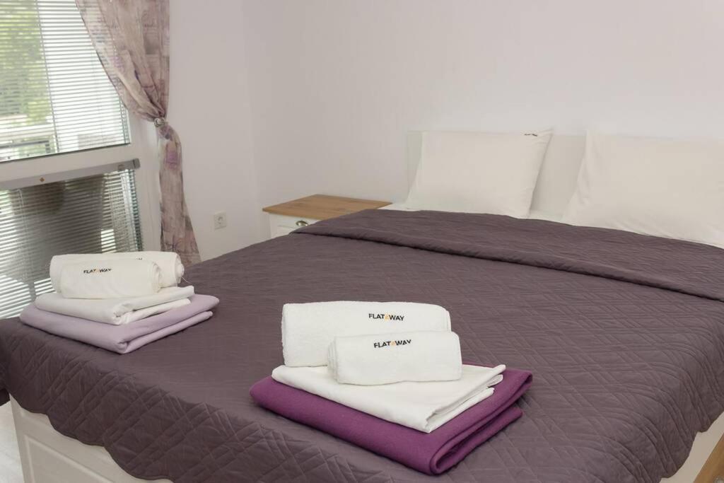 Perfect Summer Vacation Rental - One-Bedroom Flat By Flat Mаnager Topola Zewnętrze zdjęcie