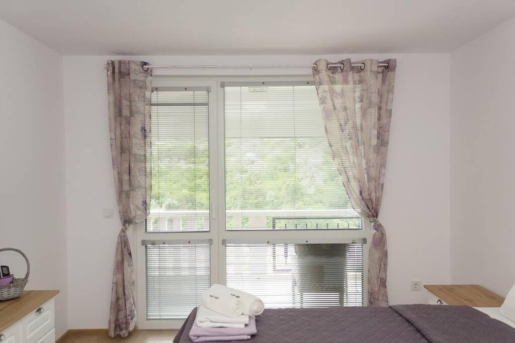 Perfect Summer Vacation Rental - One-Bedroom Flat By Flat Mаnager Topola Zewnętrze zdjęcie