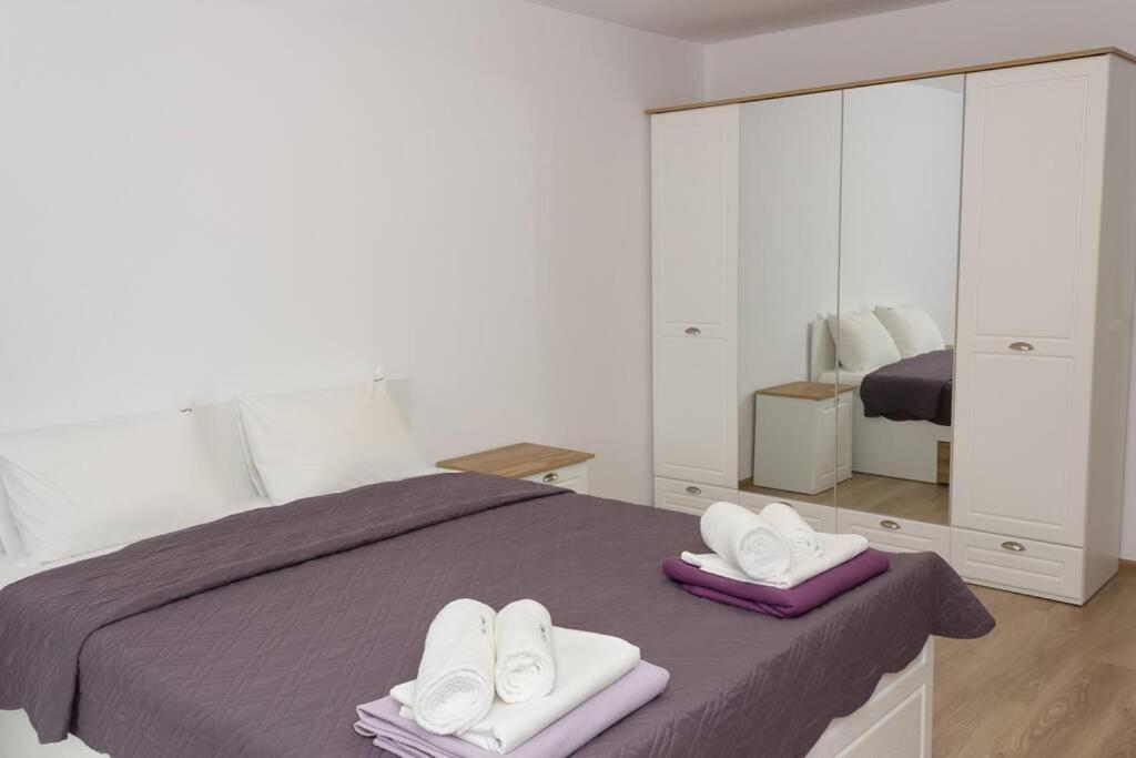 Perfect Summer Vacation Rental - One-Bedroom Flat By Flat Mаnager Topola Zewnętrze zdjęcie